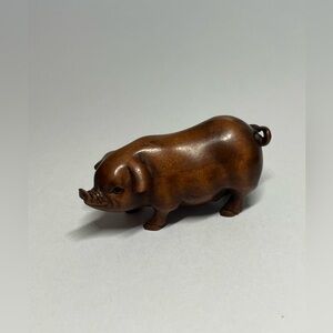 Netsuke Pig carved Boxwood